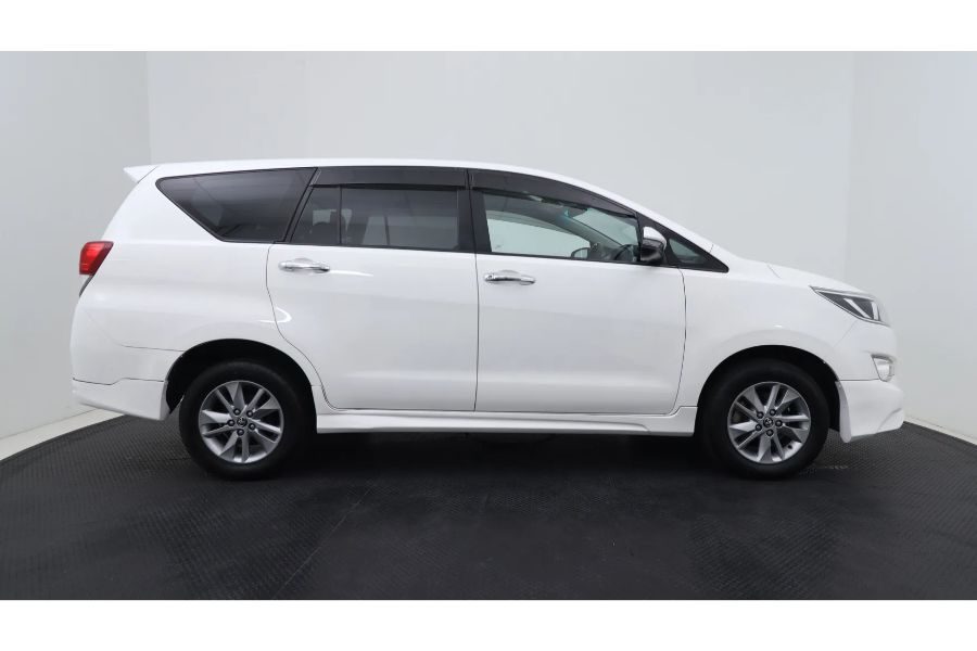 Toyota Innova NEW!